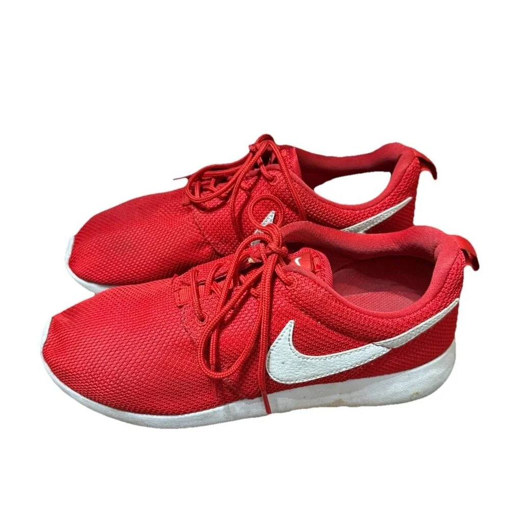 Nike Roshe One Red White Athletic Running Mesh‎ Sneakers 599728-605 Size 6y